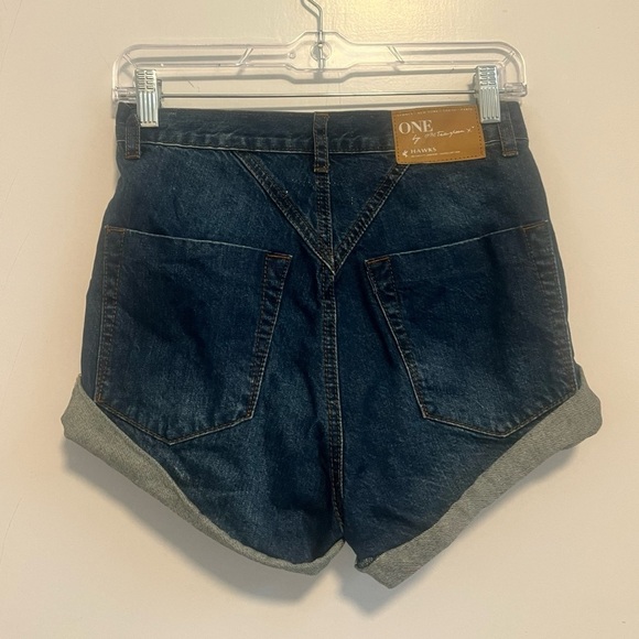Free People x One Teaspoon Shorts
24 Blue Denim Hawks High Rise
Cuffed $128 - Picture 5 of 5